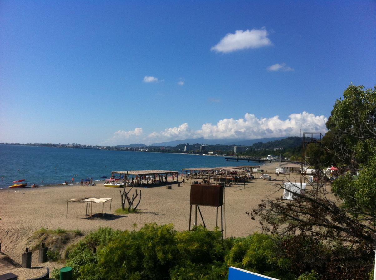 Homestay On Akademika Sakharova Sukhumi Luaran gambar
