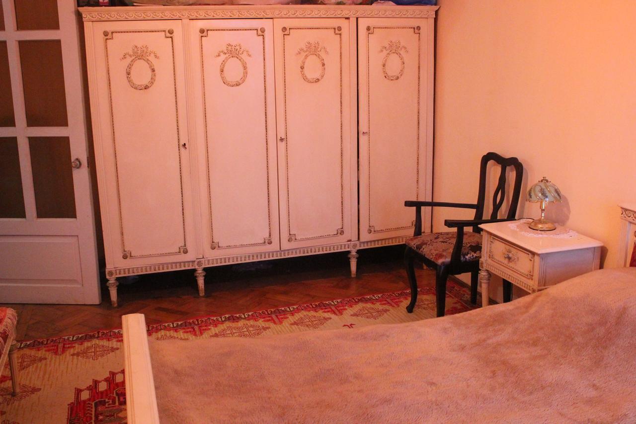 Homestay On Akademika Sakharova Sukhumi Luaran gambar